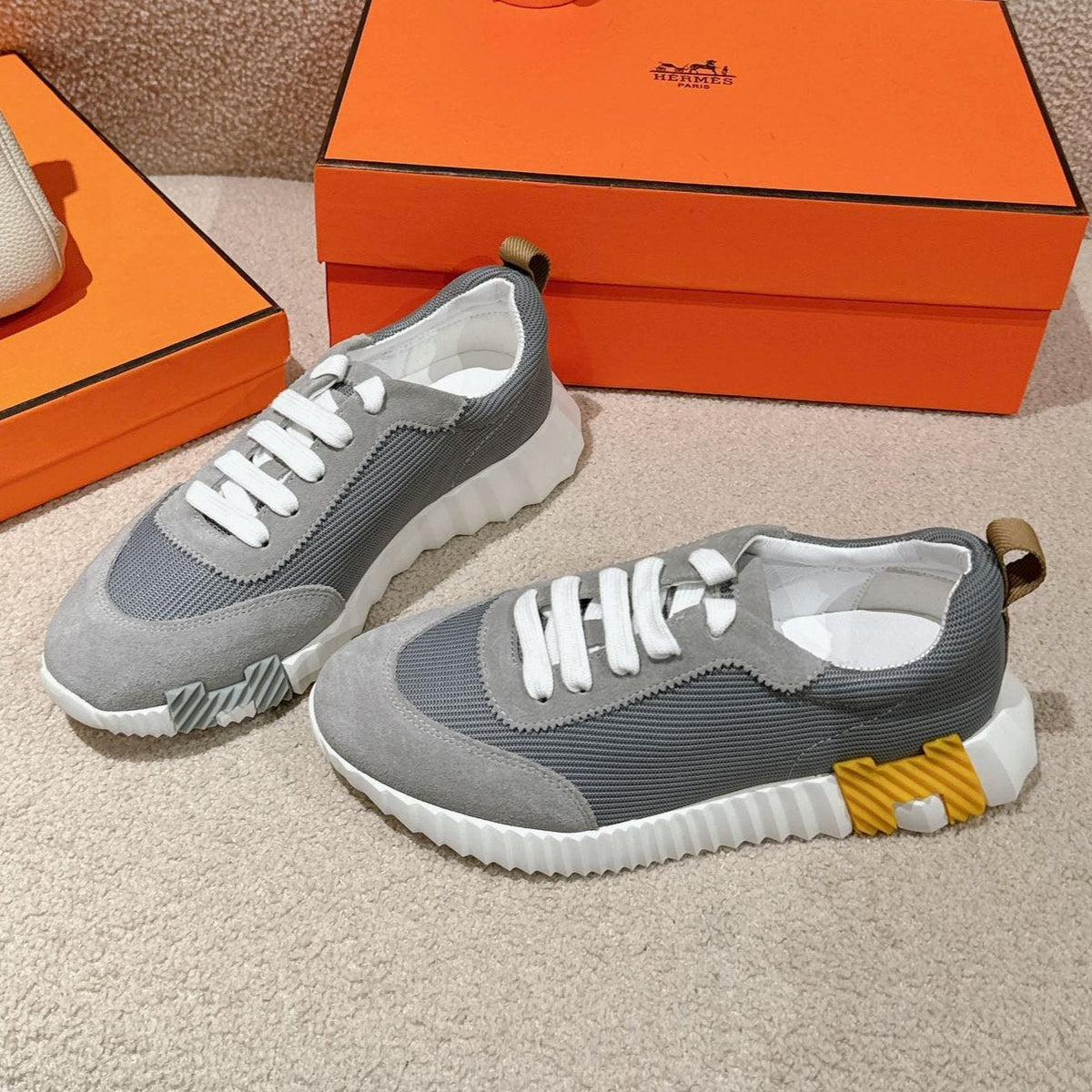 HERMES MAINLAND SNEAKER IN ASH GRAY SUEDE AND SHARK GRAY BREATHABLE MESH FABRIC 959350